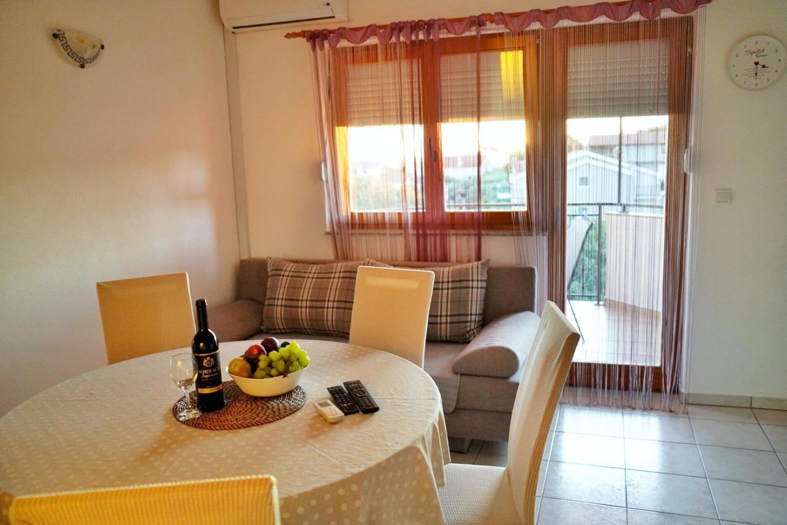 Apartament Jukic Sveti Filip i Jakov Exterior foto
